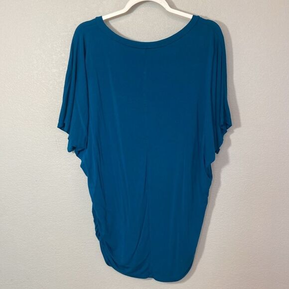 JOHNNY V Neck Top with Side Ruching Size XXL. B33 - Picture 7 of 9